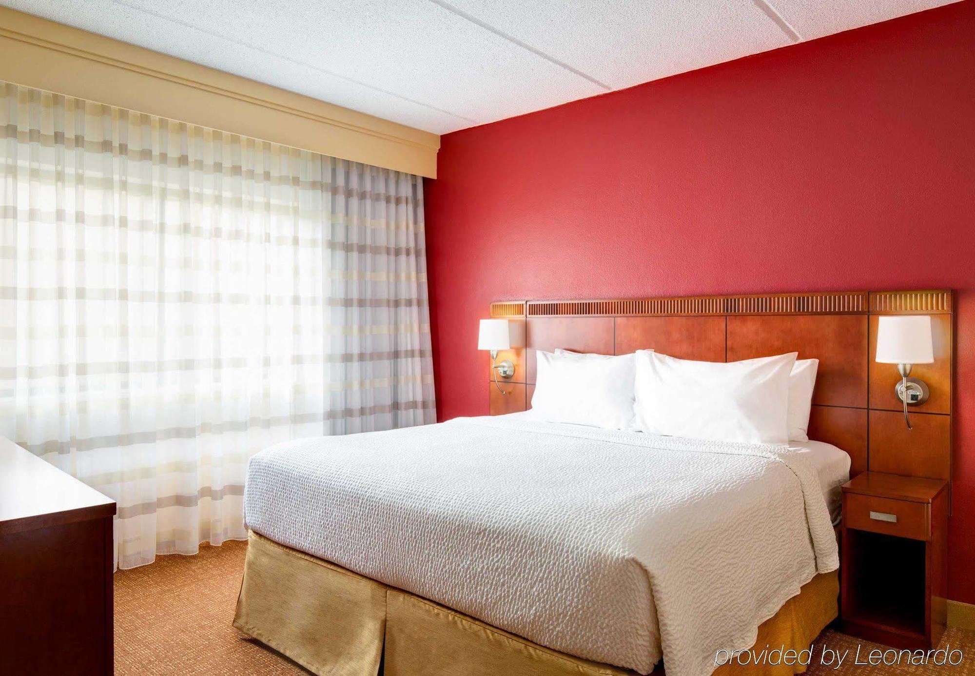 Courtyard By Marriott Raleigh Midtown Hotel Ngoại thất bức ảnh