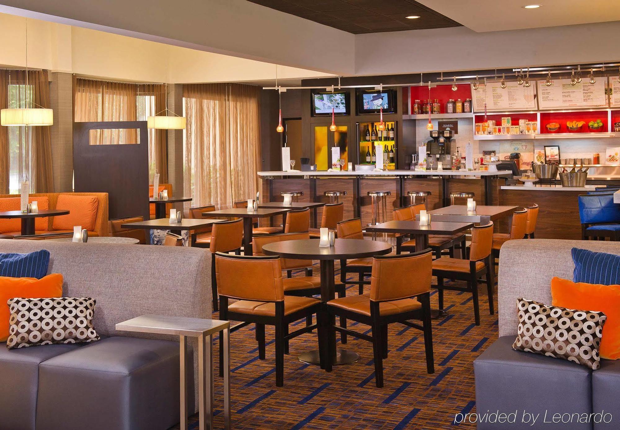 Courtyard By Marriott Raleigh Midtown Hotel Ngoại thất bức ảnh